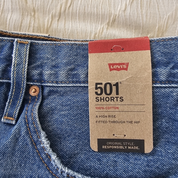 Levi's 501 shorts - Picture 4 of 4